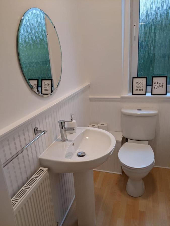 Glenclova - No 5 Bellyeoman, Bright Two Bedroom Apartment Dunfermline Bagian luar foto