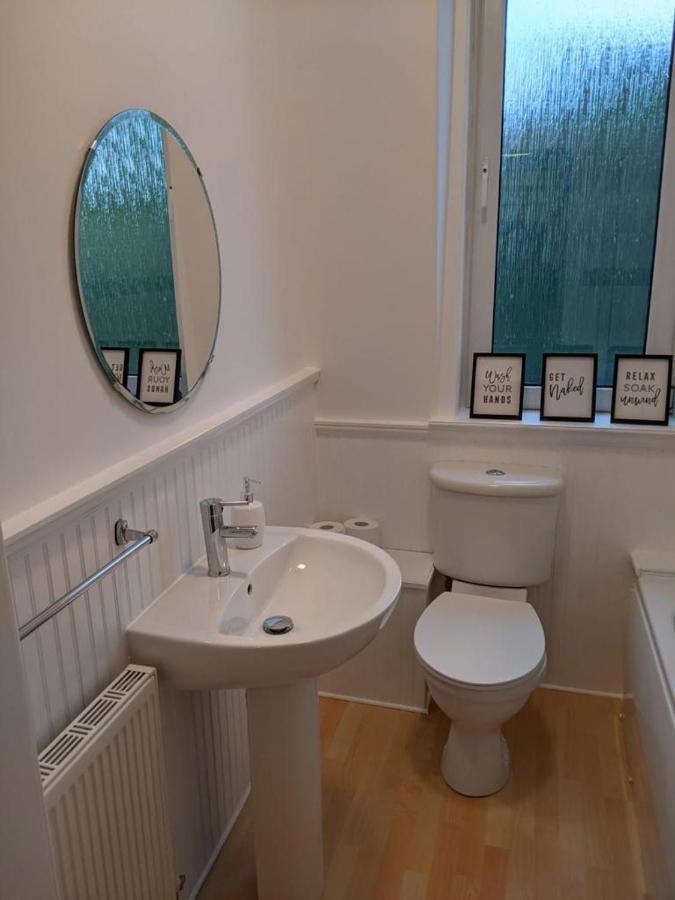 Glenclova - No 5 Bellyeoman, Bright Two Bedroom Apartment Dunfermline Bagian luar foto