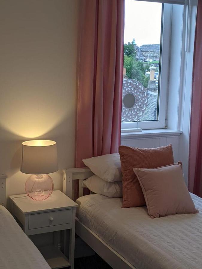Glenclova - No 5 Bellyeoman, Bright Two Bedroom Apartment Dunfermline Bagian luar foto